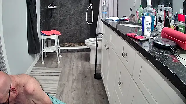 Snapshot of lou63ponce chatting on 03-14-26, 03:39 lou63ponce online show from 03-14-26, 03:39