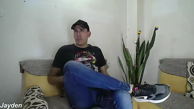 Snapshot of jayydenandjacob chatting on 11-05-25, 06:41 jayydenandjacob online show from 11-05-25, 06:41