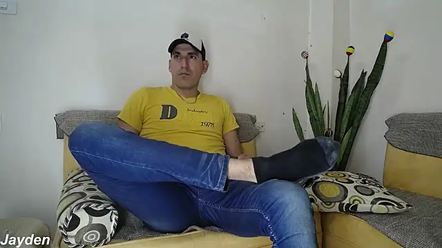 Snapshot of jayydenandjacob chatting on 11-06-25, 07:15 jayydenandjacob online show from 11-06-25, 07:15