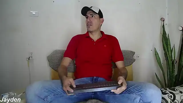 Snapshot of jayydenandjacob chatting on 11-10-25, 06:51 jayydenandjacob online show from 11-10-25, 06:51