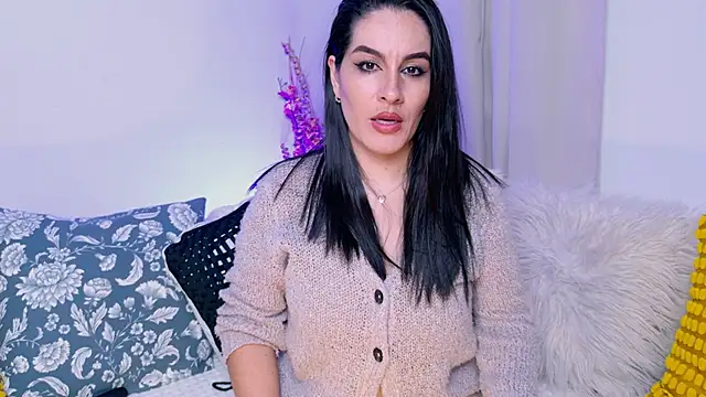 Snapshot of Pamela_Rosal chatting on 10-01-25, 11:33 Pamela Rosal online show from 10-01-25, 11:33