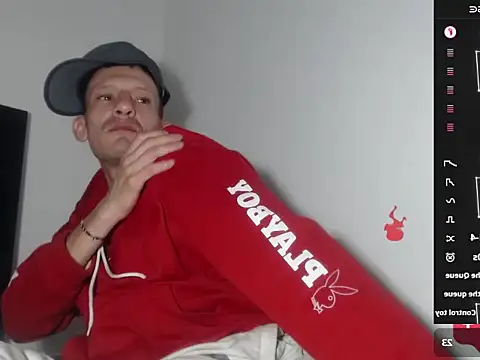 Snapshot of trebollhht chatting on 01-04-25, 02:14 trebollhht online show from 01-04-25, 02:14