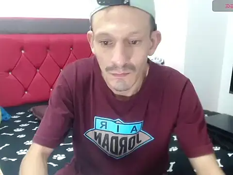 Snapshot of trebollhht chatting on 01-10-25, 02:04 trebollhht online show from 01-10-25, 02:04