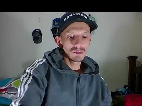 Snapshot of trebollhht chatting on 01-19-25, 03:50 trebollhht online show from 01-19-25, 03:50