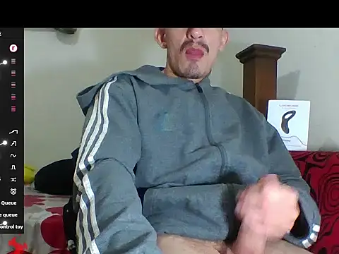 Snapshot of trebollhht chatting on 01-22-25, 03:40 trebollhht online show from 01-22-25, 03:40