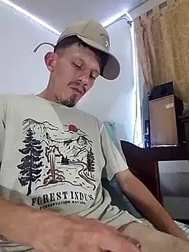 Snapshot of trebollhht chatting on 02-26-25, 06:47 trebollhht online show from 02-26-25, 06:47