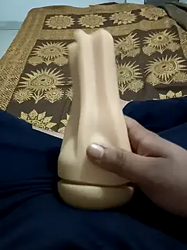 Snapshot of Unicorns74 chatting on 12-29-24, 04:19 Unicorns74 online show from 12-29-24, 04:19