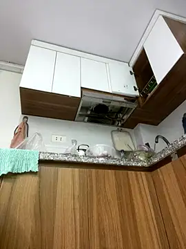 -SingleMom- online show from 09-25-25, 02:04