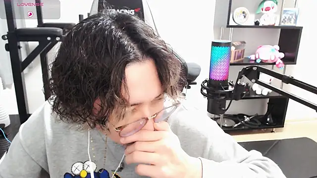 Shizukuu online show from 03-16-25, 12:44