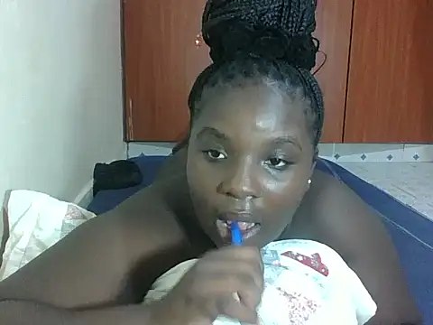hotebbbyy online show from 05-20-26, 05:52