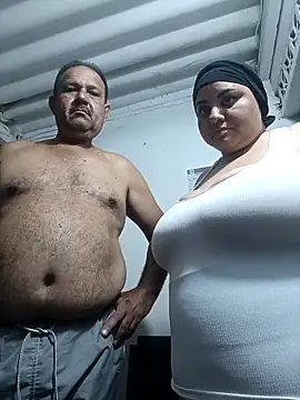 tetasgrandes karol online show from 04-15-26, 04:08