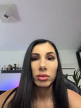 Snapshot of Beauty_Anne chatting on 06-18-26, 08:03 Beauty Anne online show from 06-18-26, 08:03