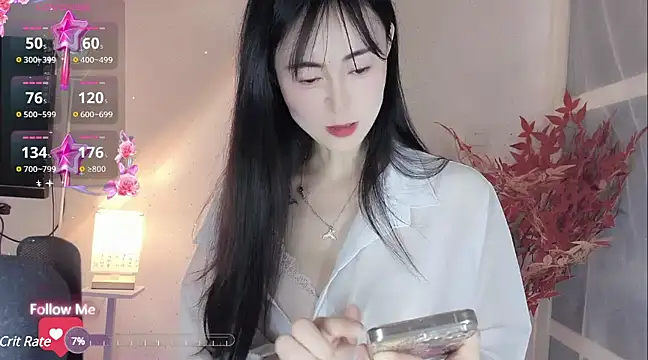 Snapshot of Lisa-s chatting on 03-04-25, 10:02 Lisa-s online show from 03-04-25, 10:02