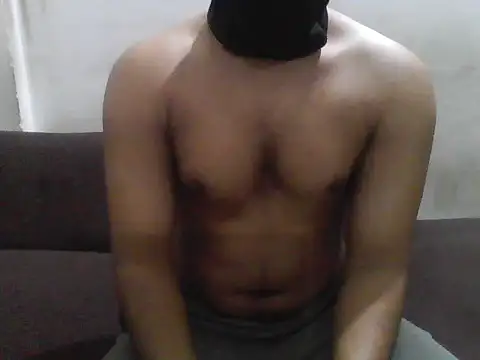 Snapshot of hottboy_39 chatting on 01-06-26, 06:50 hottboy 39 online show from 01-06-26, 06:50