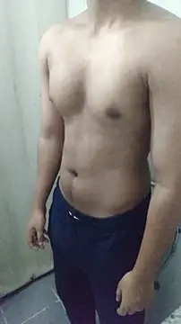 Snapshot of hottboy_39 chatting on 02-20-26, 09:54 hottboy 39 online show from 02-20-26, 09:54