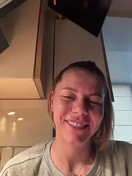 tanyagrey online show from 12-16-25, 06:51