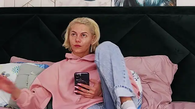 tanyagrey online show from 03-10-26, 06:51