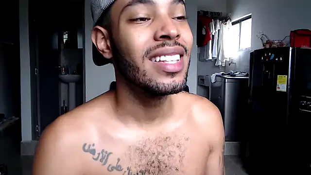 Snapshot of colinbrown chatting on 05-08-26, 12:54 colinbrown online show from 05-08-26, 12:54