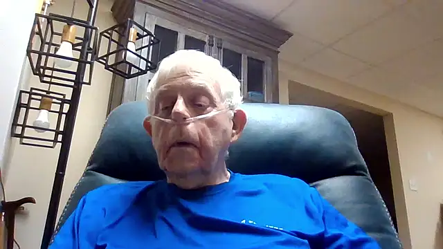 Snapshot of bootlegmanz chatting on 06-12-26, 03:05 bootlegmanz online show from 06-12-26, 03:05