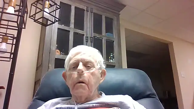 Snapshot of bootlegmanz chatting on 06-19-26, 11:19 bootlegmanz online show from 06-19-26, 11:19