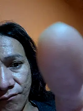 Snapshot of miicheele32 chatting on 11-05-25, 09:31 miicheele32 online show from 11-05-25, 09:31