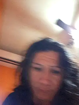 Snapshot of miicheele32 chatting on 11-15-25, 08:00 miicheele32 online show from 11-15-25, 08:00