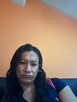 Snapshot of miicheele32 chatting on 11-15-25, 08:05 miicheele32 online show from 11-15-25, 08:05