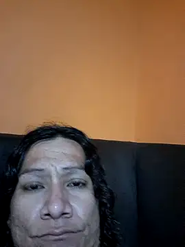 Snapshot of miicheele32 chatting on 11-17-25, 11:21 miicheele32 online show from 11-17-25, 11:21