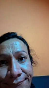 Snapshot of miicheele32 chatting on 12-15-25, 07:01 miicheele32 online show from 12-15-25, 07:01