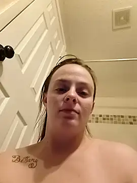 Snapshot of Butler97 chatting on 02-19-26, 06:37 Butler97 online show from 02-19-26, 06:37