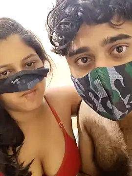 Snapshot of IND_COUPLE1 chatting on 01-03-25, 06:01 IND COUPLE1 online show from 01-03-25, 06:01