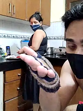 Snapshot of IND_COUPLE1 chatting on 02-07-25, 02:04 IND COUPLE1 online show from 02-07-25, 02:04