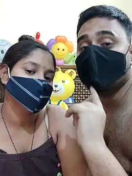 Snapshot of IND_COUPLE1 chatting on 02-22-25, 11:46 IND COUPLE1 online show from 02-22-25, 11:46