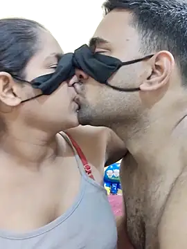 Snapshot of IND_COUPLE1 chatting on 03-01-25, 02:13 IND COUPLE1 online show from 03-01-25, 02:13