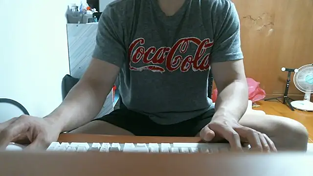 Stellan 0412 online show from 04-12-26, 03:06