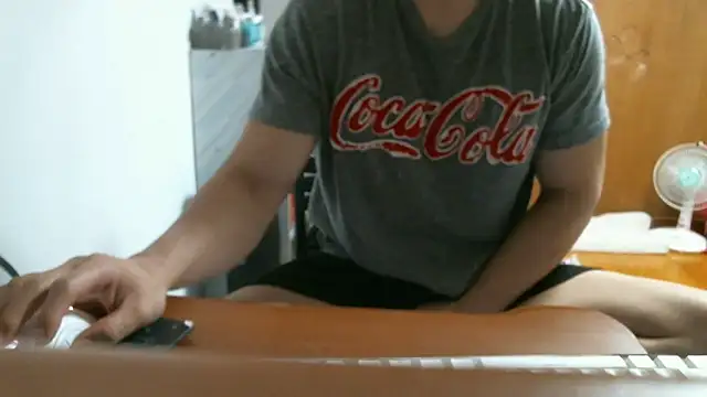 Snapshot of Stellan_0412 chatting on 04-26-26, 04:04 Stellan 0412 online show from 04-26-26, 04:04
