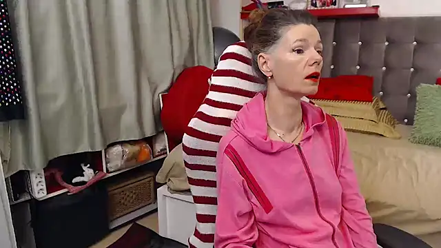 kellyterapy online show from 11-06-25, 06:09