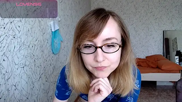 Snapshot of Athena_Richards chatting on 05-19-26, 09:48 Athena Richards online show from 05-19-26, 09:48