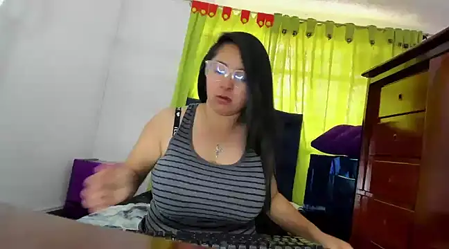 Snapshot of _Angelinaandrade_ chatting on 01-07-25, 07:59 Angelinaandrade online show from 01-07-25, 07:59