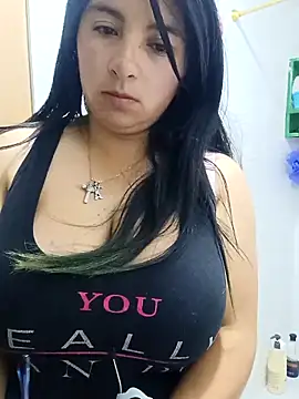  Angelinaandrade  online show from 10-31-25, 12:33