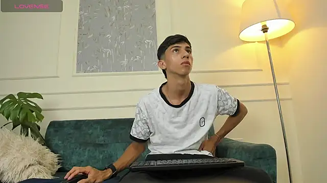 Lucian Davi online show from 03-12-25, 03:35