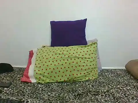 Snapshot of Cessylolla chatting on 03-19-25, 07:51 Cessylolla online show from 03-19-25, 07:51