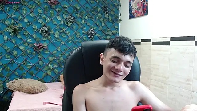 Waturox online show from 10-31-25, 07:15