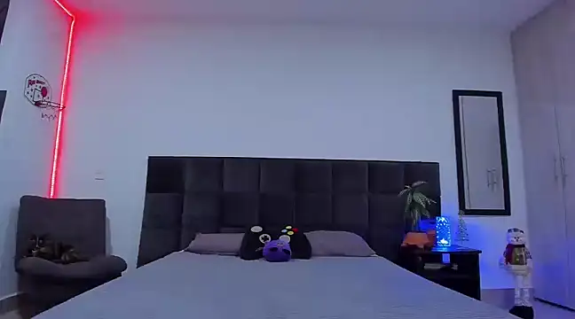 Snapshot of Alexander_Martines chatting on 12-22-24, 10:58 Alexander Martines online show from 12-22-24, 10:58