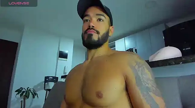 Snapshot of Alexander_Martines chatting on 02-21-25, 04:29 Alexander Martines online show from 02-21-25, 04:29