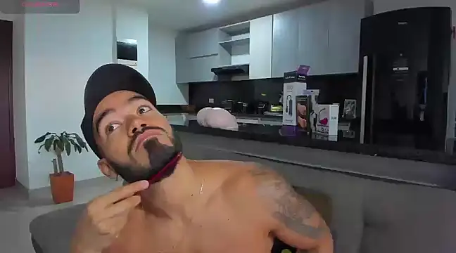 Snapshot of Alexander_Martines chatting on 03-01-25, 09:48 Alexander Martines online show from 03-01-25, 09:48