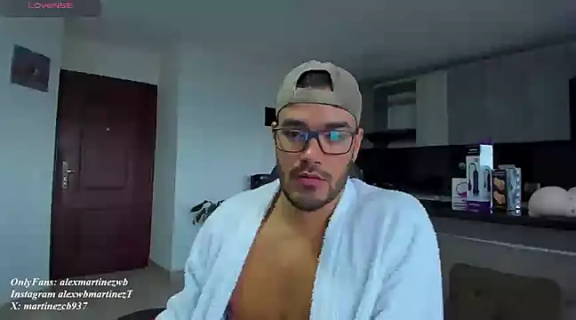 Snapshot of Alexander_Martines chatting on 03-19-25, 10:31 Alexander Martines online show from 03-19-25, 10:31