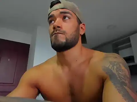 Snapshot of Alexander_Martines chatting on 09-24-25, 10:13 Alexander Martines online show from 09-24-25, 10:13