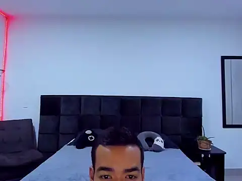 Snapshot of Alexander_Martines chatting on 11-29-25, 01:52 Alexander Martines online show from 11-29-25, 01:52