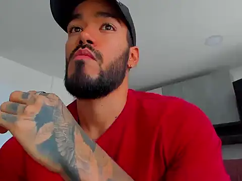 Snapshot of Alexander_Martines chatting on 12-04-25, 08:06 Alexander Martines online show from 12-04-25, 08:06